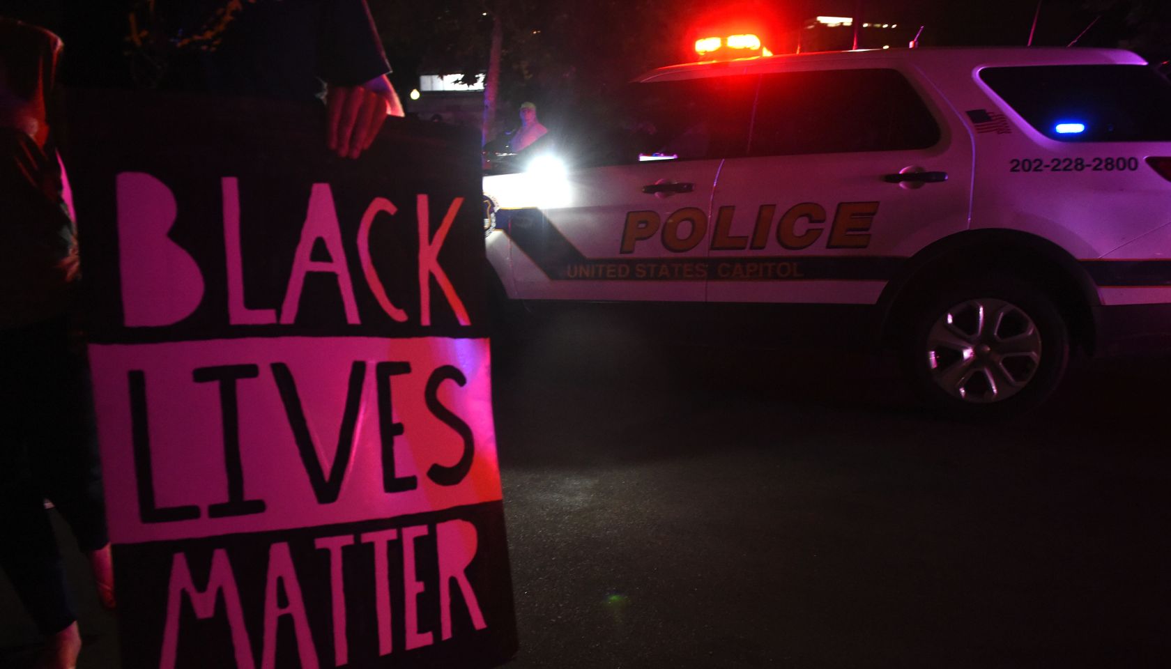 DC PROTEST CASTILLE STERLING