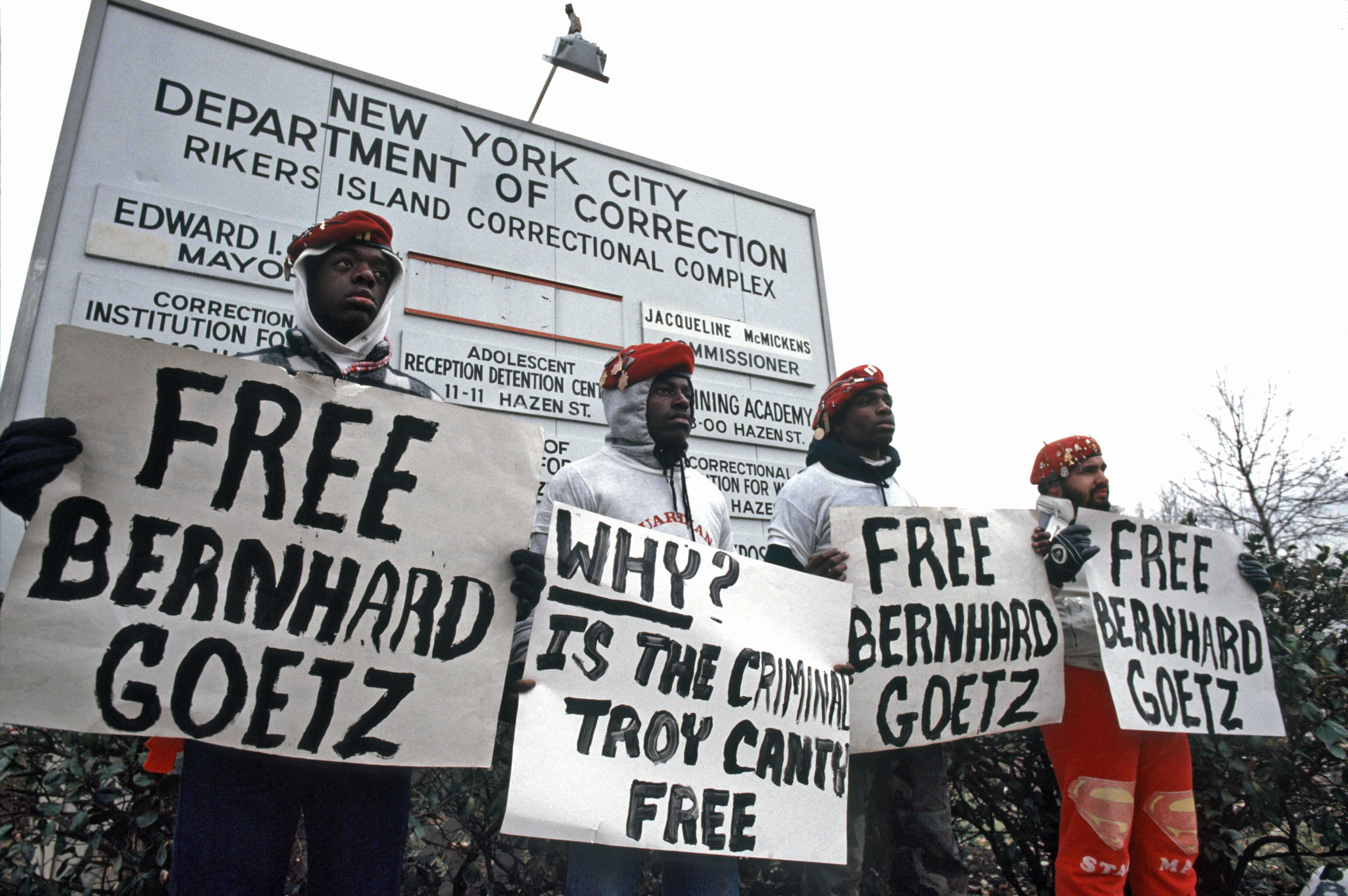 Guardian Angels support Bernhard Goetz at Rikers