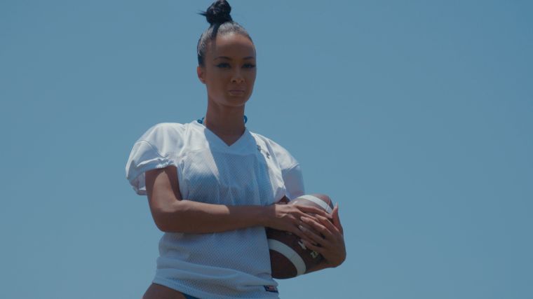 Each pose was executed with precision once Draya got comfortable