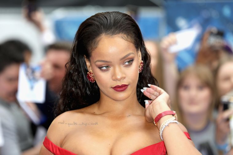 #NationalNoBraDay: Rihanna Shows Us How to Let It All Hang in 25 Photos