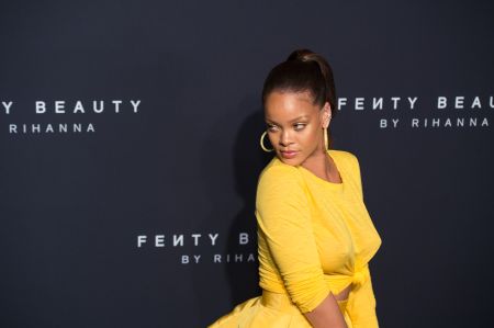 #NationalNoBraDay: Rihanna Shows Us How to Let It All Hang in 25 Photos