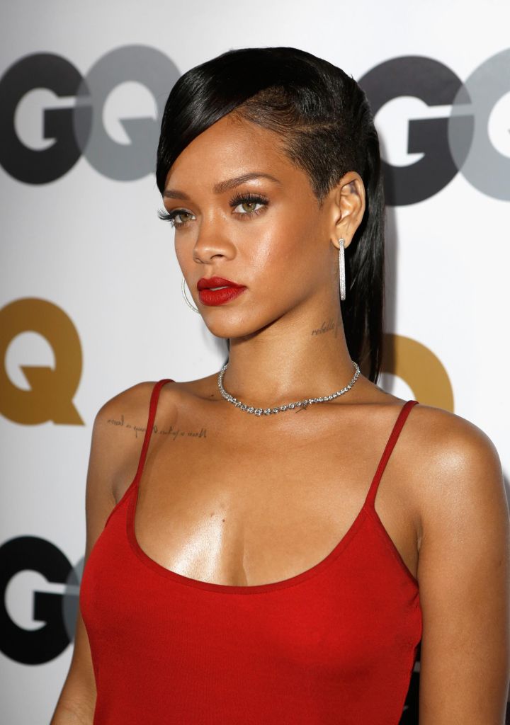 #NationalNoBraDay: Rihanna Shows Us How to Let It All Hang in 25 Photos