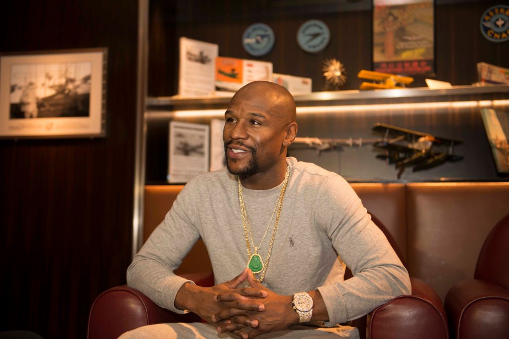 Floyd Mayweather Jr. Visits Shanghai