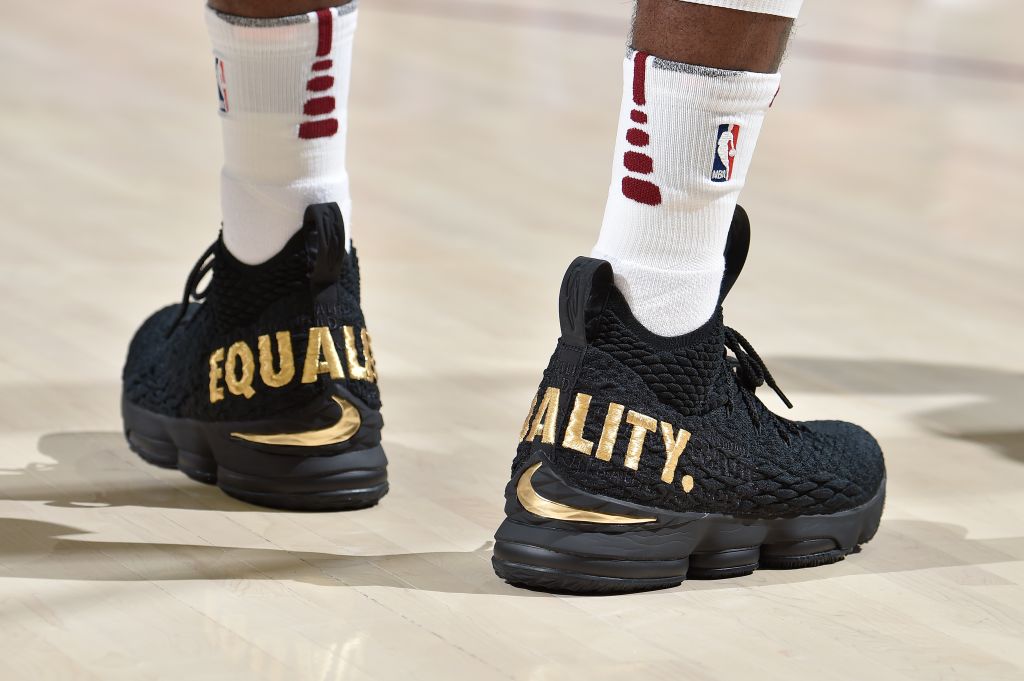 Nike LeBron 15 "EQUALITY"