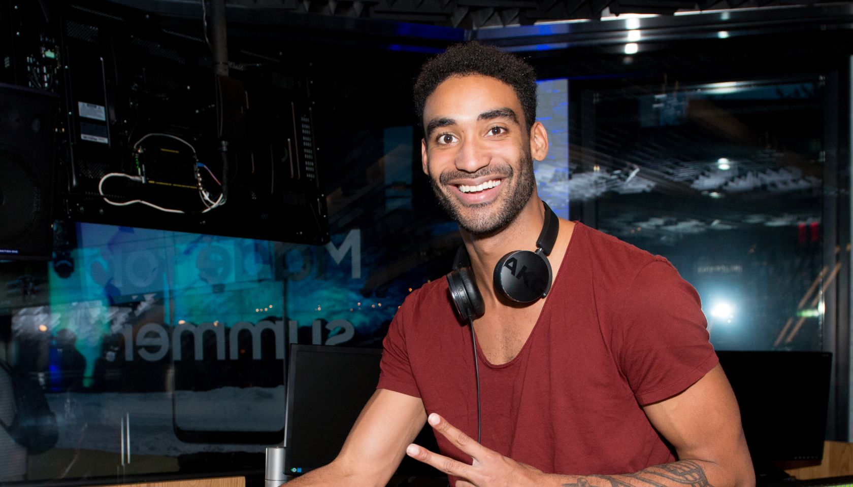 Samsung Summer Concert Series - DJ Zeke Featuring Noah Cyrus