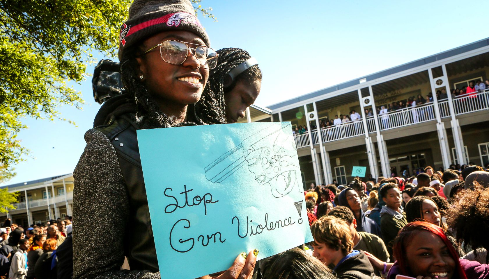 Students walk out from schools at 10am to protest gun violence - FL