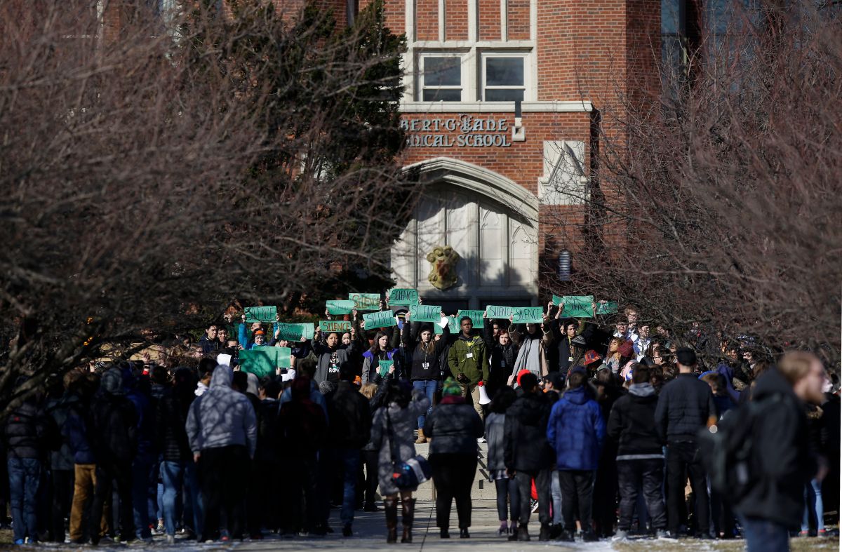 US-POLITICS-GUNS-SCHOOLS-PROTEST