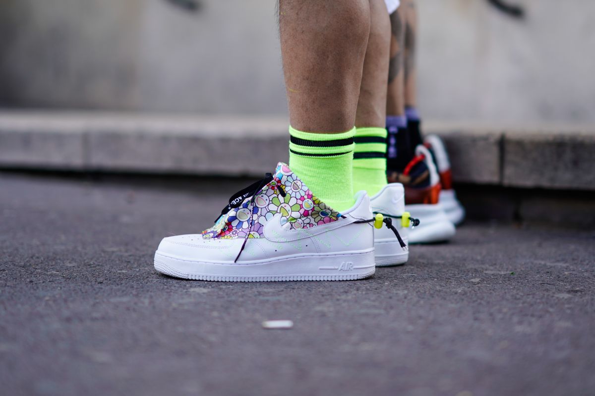 Street Style -Paris Fashion Week - Menswear Spring-Summer 2019 : Day Two