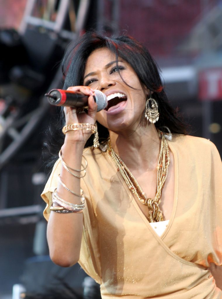 Falling: 18 of Amerie's Flyest Looks