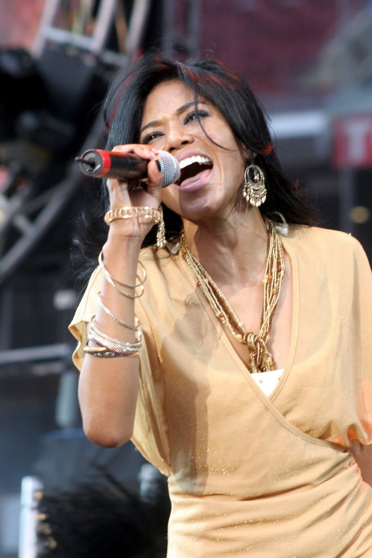Falling: 18 of Amerie’s Flyest Looks