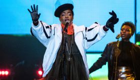 Lauryn Hill Performs in Concert in Stockholm