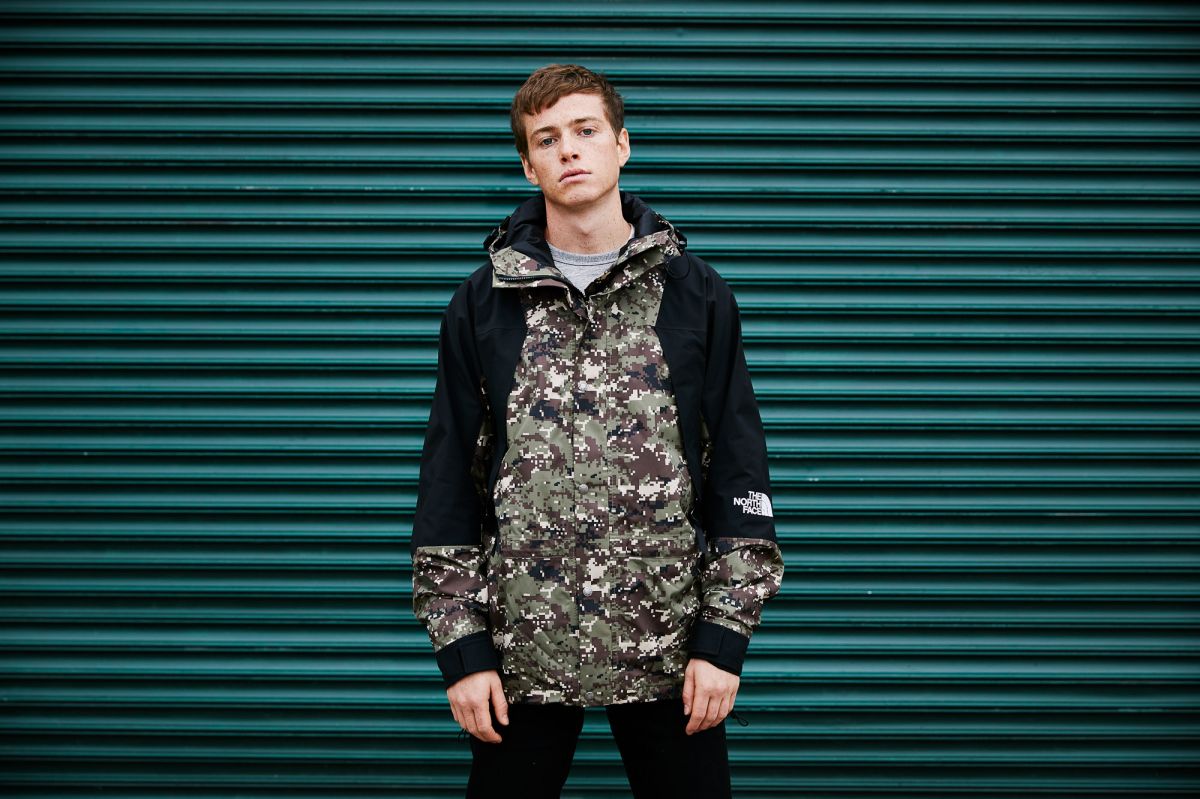 The North Face Re-Introduces the 1994 Retro Mountain Light Jacket