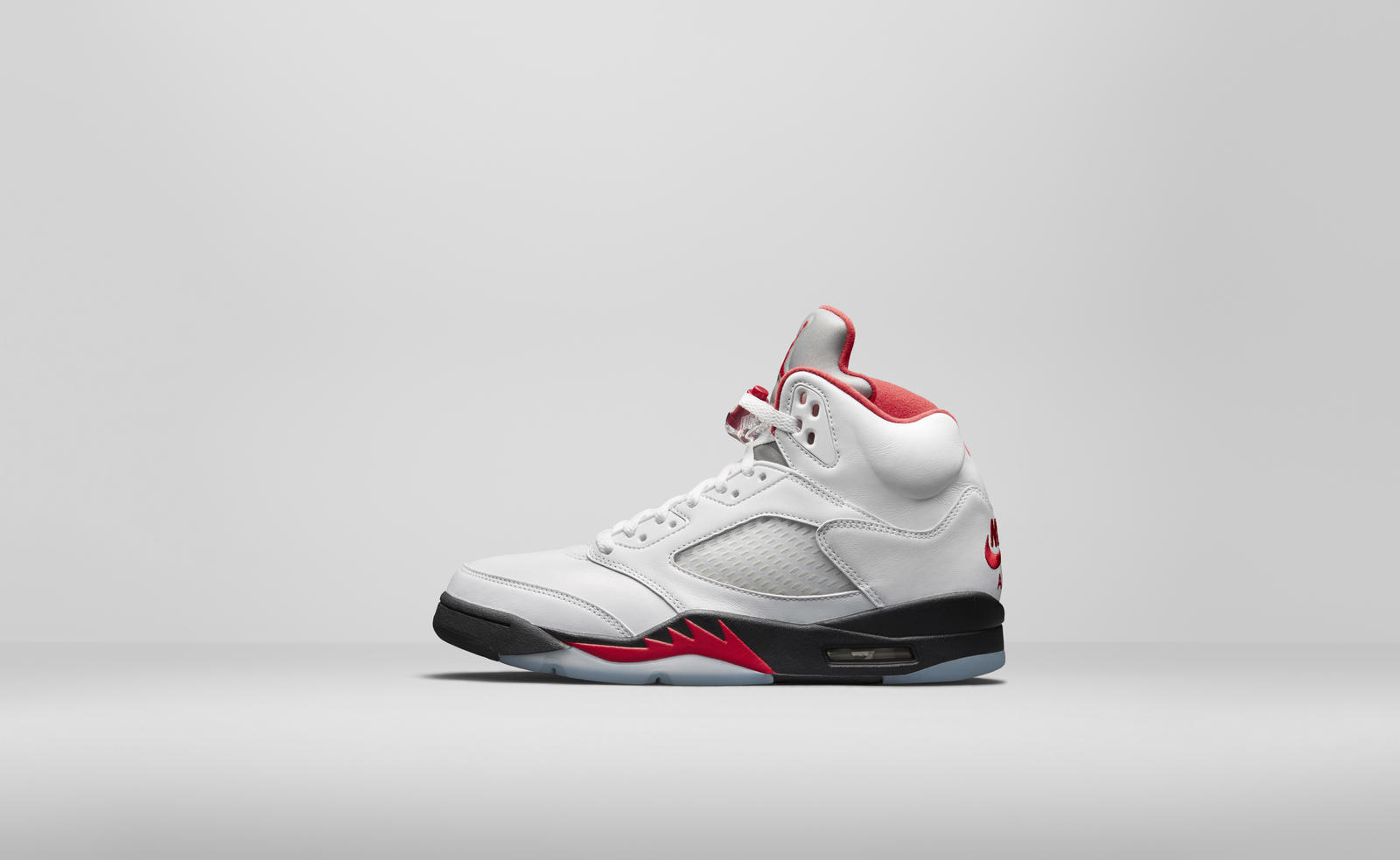 Sneakerheads React To The Air Jordan 5 'Fire Red' Shock Drop
