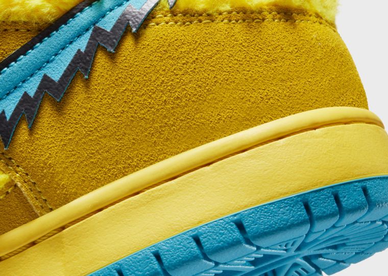 Nike SB Dunk Low Grateful Dead