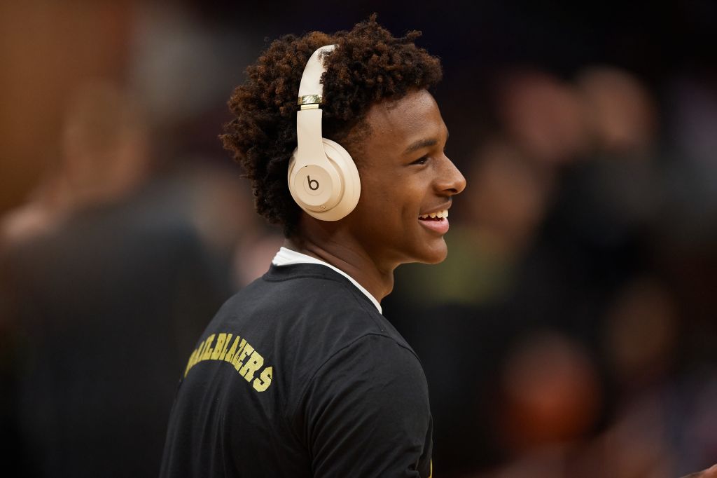 Bronny James, son of Lakers' LeBron James, hospitalized after cardiac  arrest : NPR