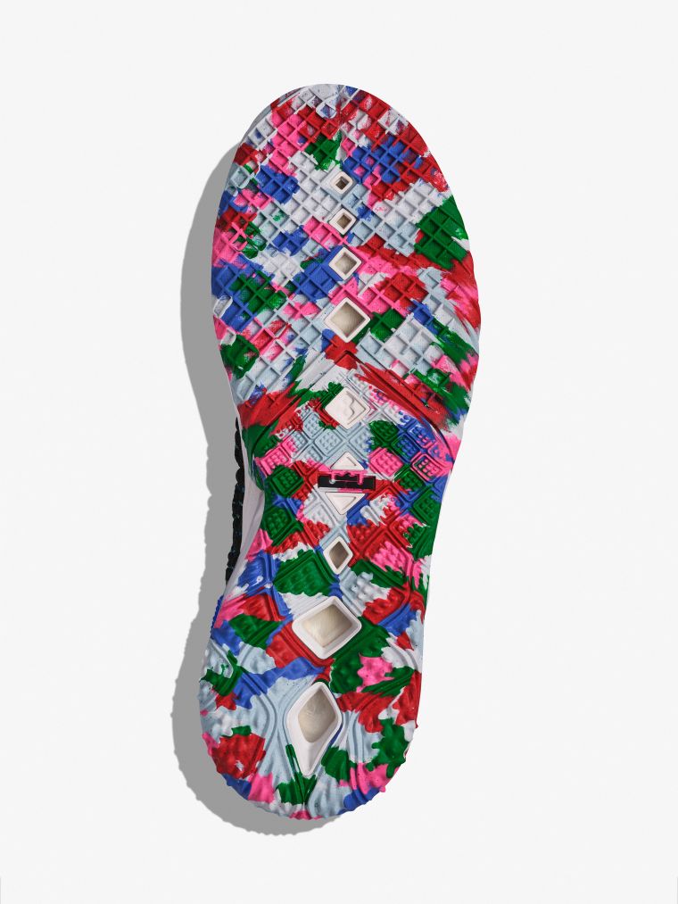 Nike Unveils LeBron 18