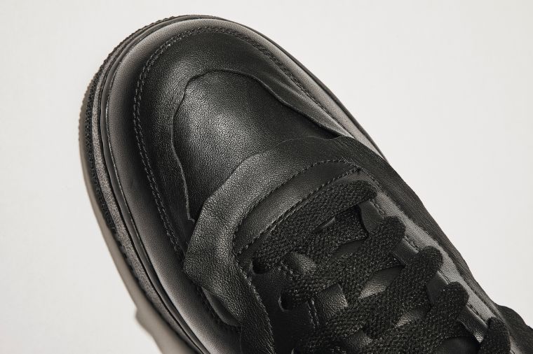 Nike x COMME des GARÇONS Air Force 1 Mid