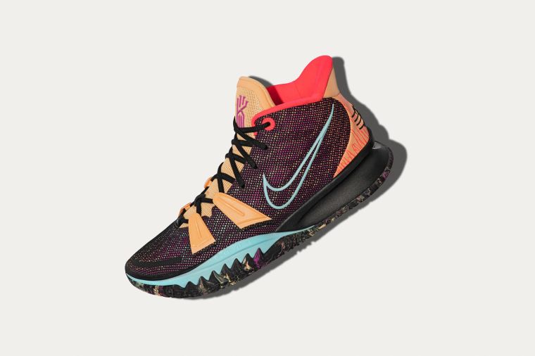 Nike Kyrie 7