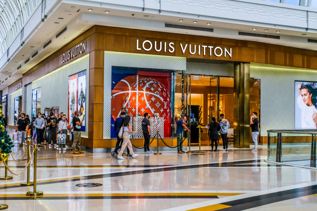 Retail-food roundup: Louis Vuitton opens 14,000-square-foot store