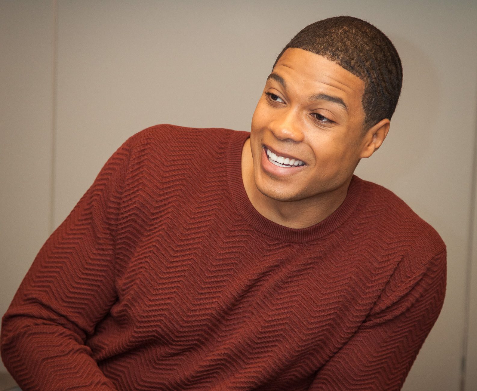 Ray Fisher Calls Out DC Films President Walter Hamada In Tweet