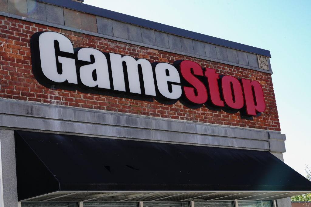 Game Stop, logo in Queens borough...