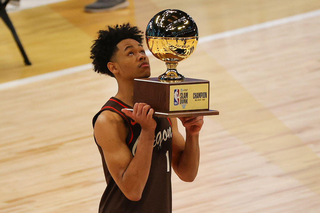 Trailblazers Anfernee Simons Blows A Kiss To The Rim As He Wins 2021 Slam Dunk Contest