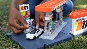 Mattel CarbonNeutral® Matchbox® Tesla Roadster