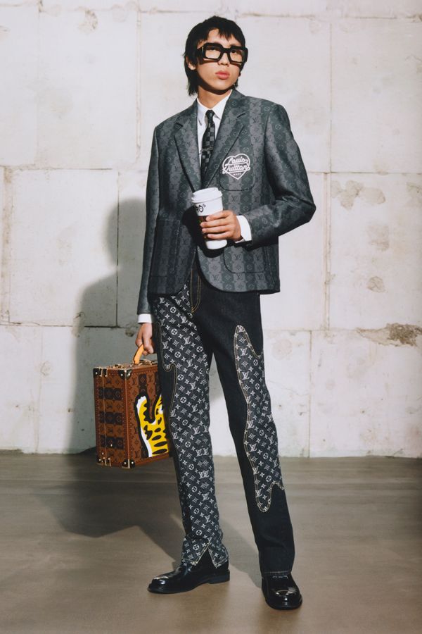 NIGO and Virgil Abloh's LV² Pre-Spring 2022 Collection 32 of 33