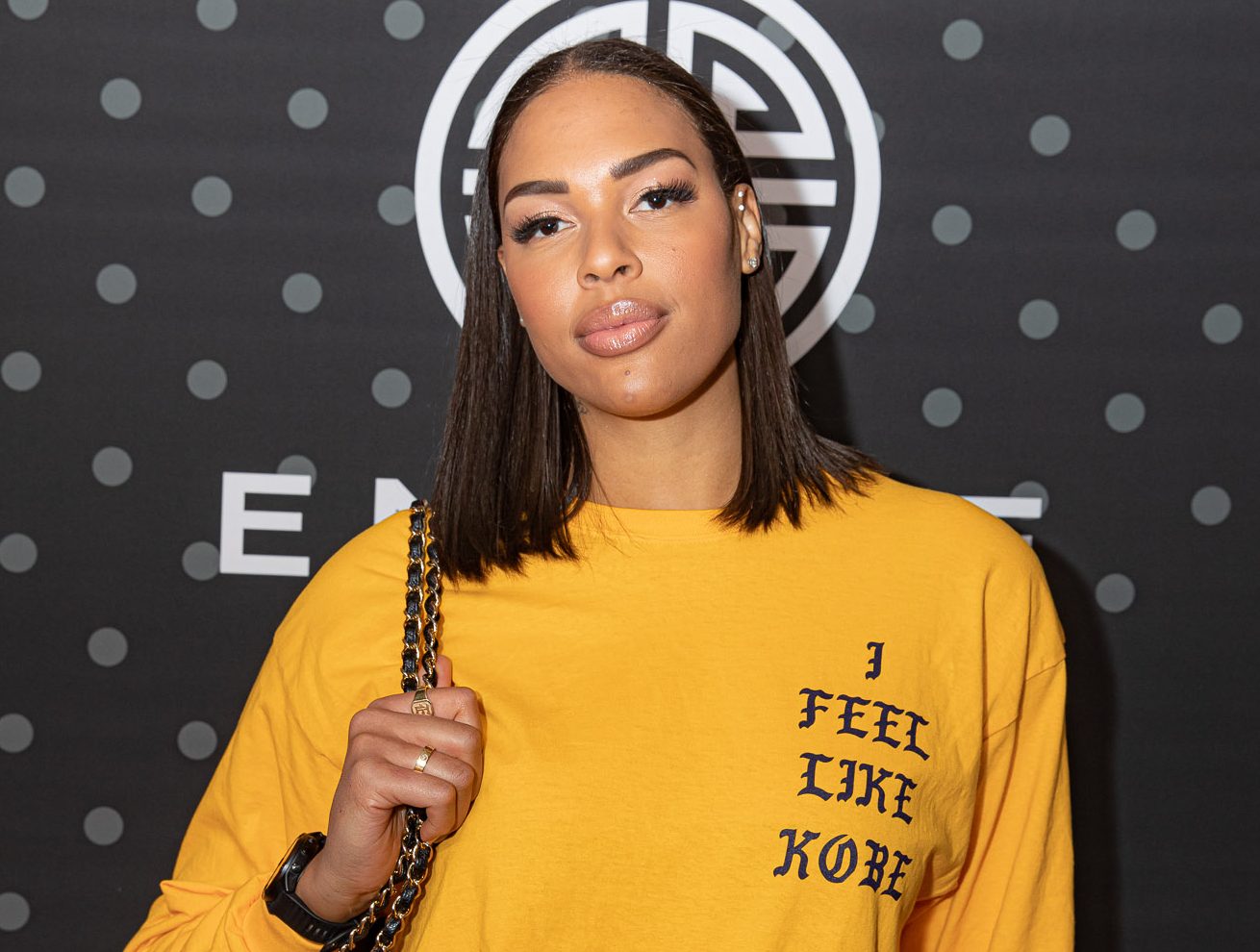 WNBA's Liz Cambage Withdraws From Tokyo Olympics To Focus On Mental Health