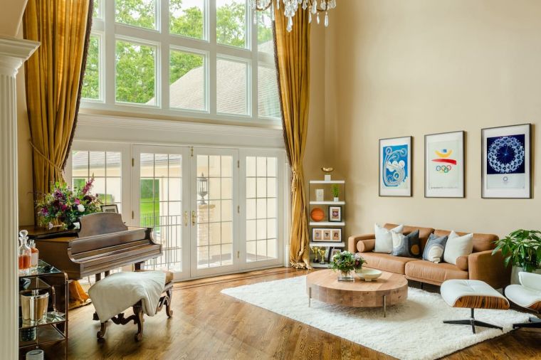 Scottie Pippen's Chicago Mansion On airbnb