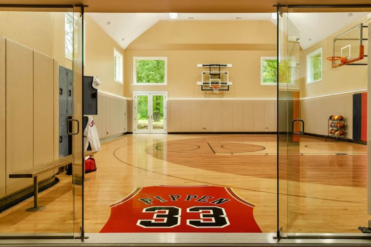 Scottie Pippen's Chicago Mansion On airbnb