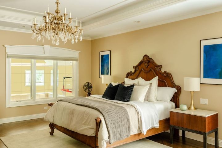 Scottie Pippen's Chicago Mansion On airbnb