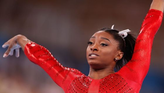 twitter-shows-simone-biles-nothing-but-grace-as-she-drops-out-of-two-more-olympic-events