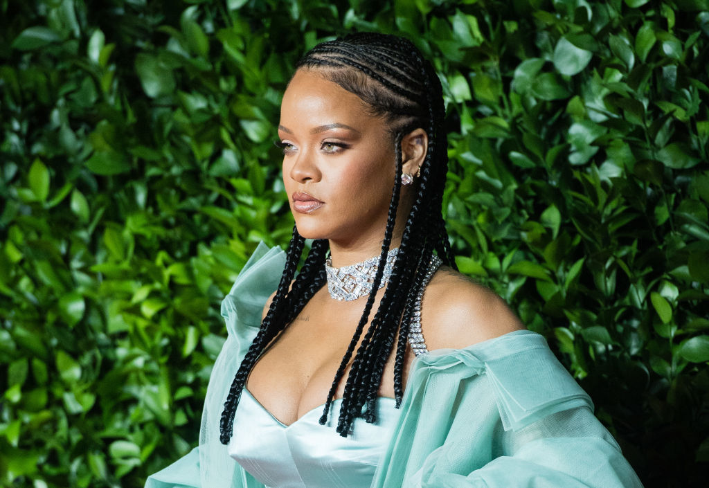 Rihanna now world's richest female musician, thanks to Fenty Beauty