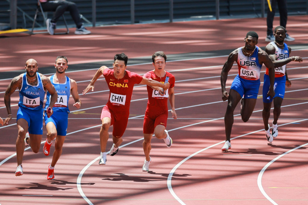 Carl Lewis Rips U.S. Men's Track Team's Relay Performance