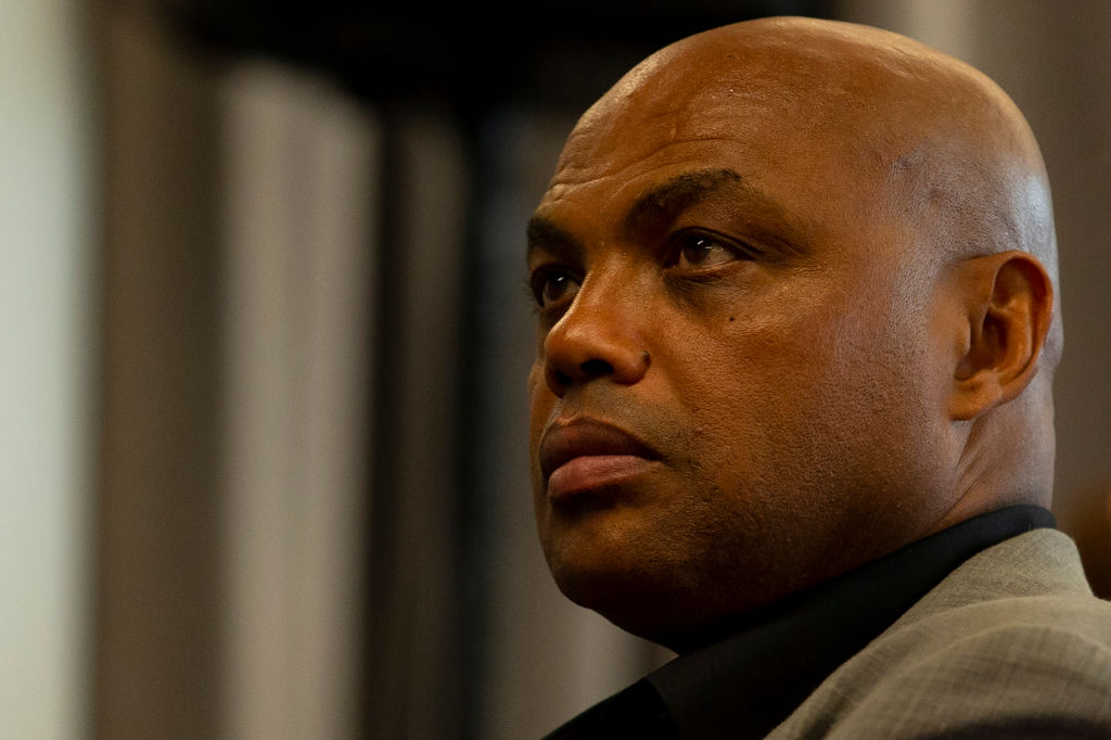 Charles Barkley Rips Unvaccinated Kyrie Irving On Inside The NBA