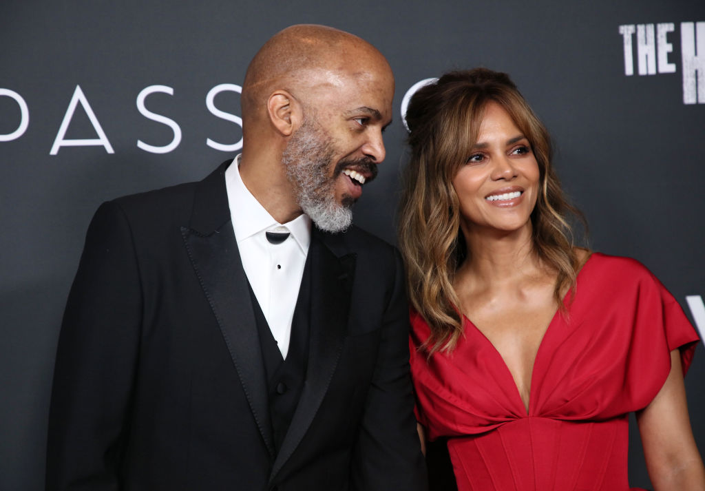 Halle Berry Fools Everyone Into Thinking She Married Van Hunt