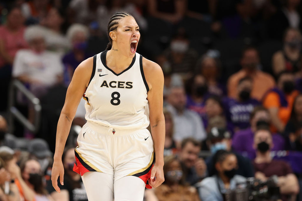 Liz Cambage Ripped The WNBA's Pay Structure & Inequities On Twitter