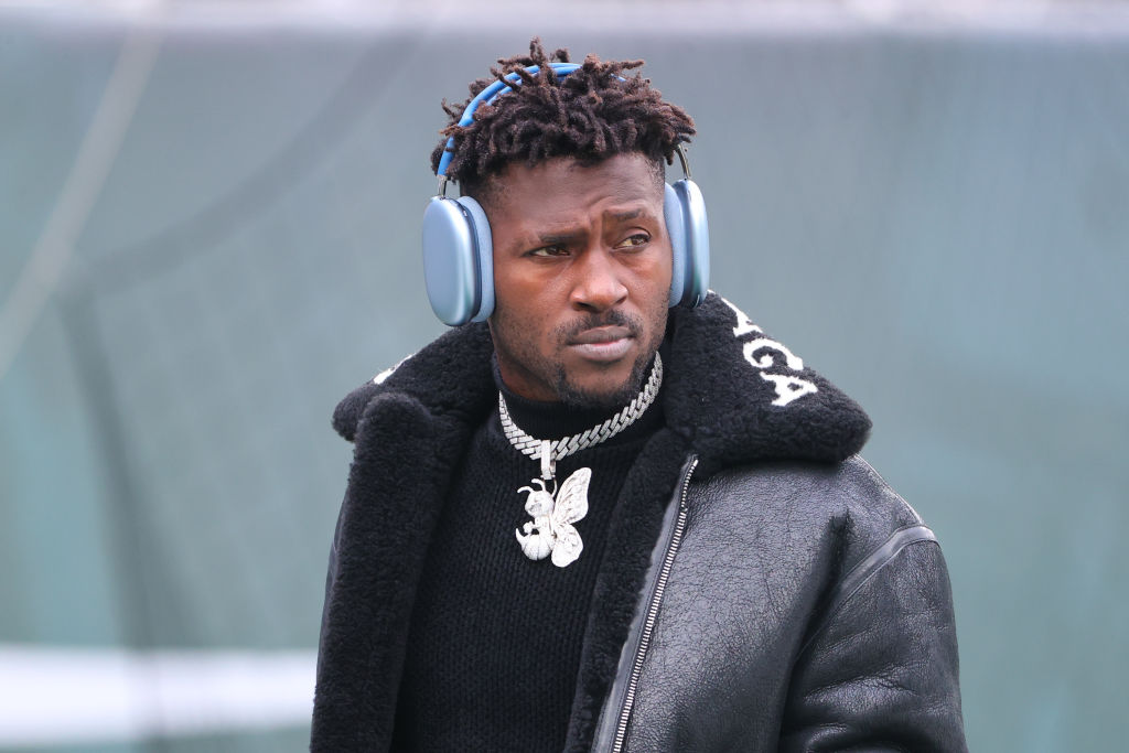 Kanye West's Donda Sports Confirms It Is Working With Antonio Brown