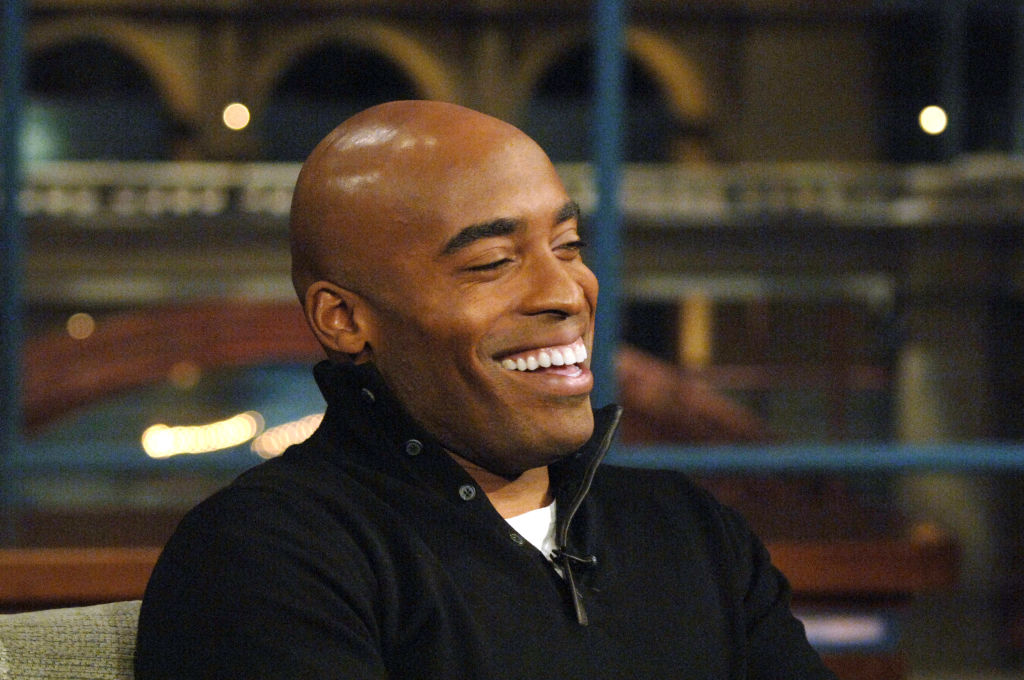 Tiki Barber defends Giants and Mara family in tearful video