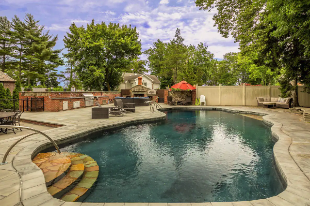 "The Godfather" Mansion Airbnb