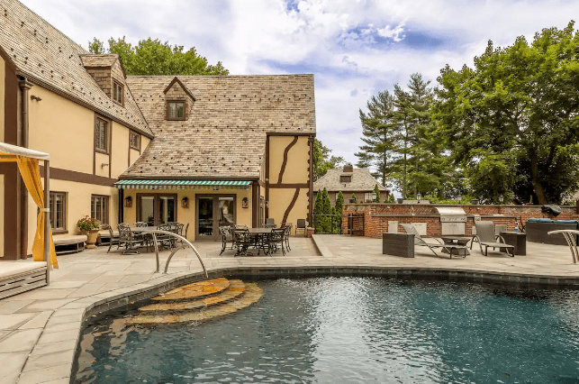 "The Godfather" Mansion Airbnb