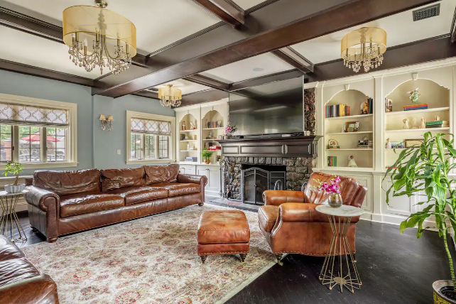 "The Godfather" Mansion Airbnb