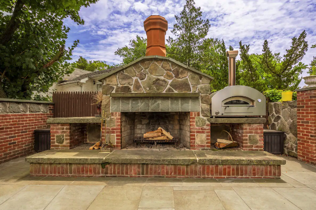 "The Godfather" Mansion Airbnb