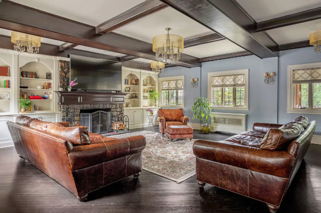 "The Godfather" Mansion Airbnb