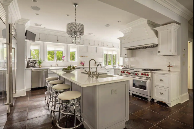 "The Godfather" Mansion Airbnb