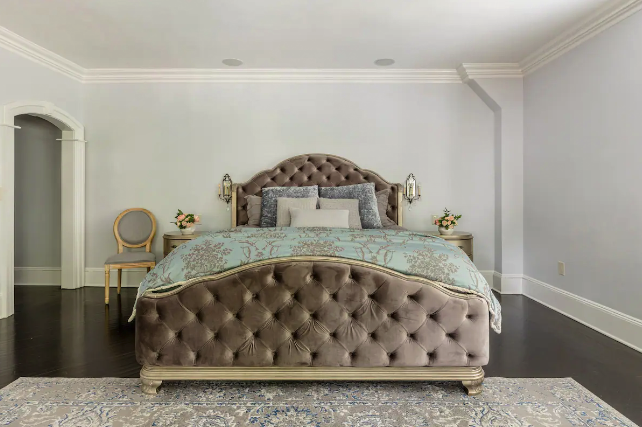 "The Godfather" Mansion Airbnb