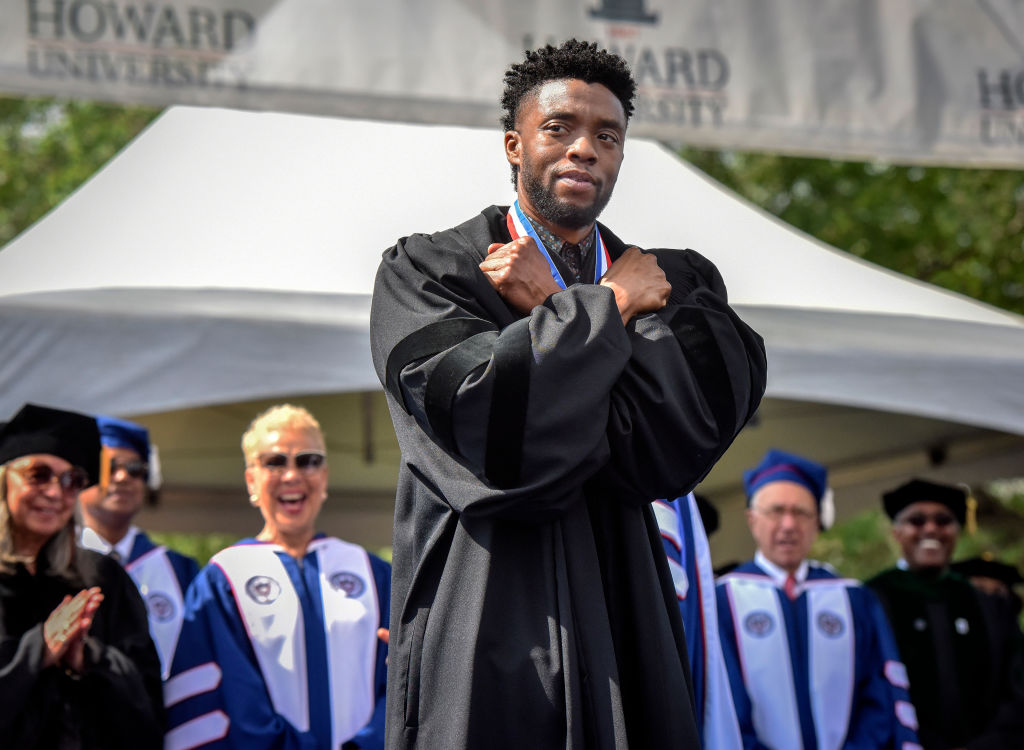 Howard University mengadakan upacara pembukaan dengan alumni terkenal Chadwick Boseman sebagai pembicara tamu di Washington, DC.