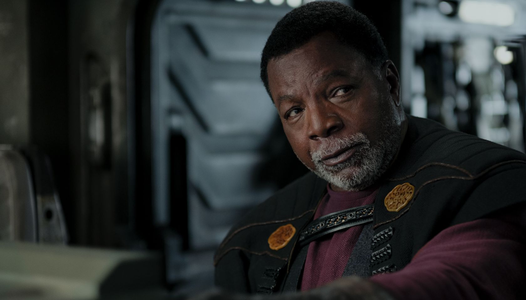 Carl Weathers talks about starring in and directing episodes of 'The Mandalorian' episodes, working with Ahmed Best, and Season 3 complaints.