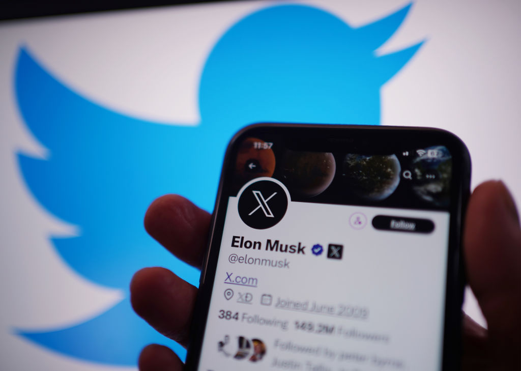 Twitter logo X Elon Musk